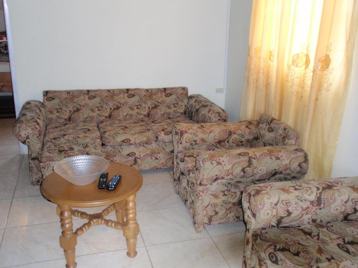 Memories Cottage And Apartments Buccoo Bagian luar foto